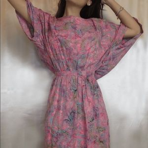 FLOWY HALF-SLEEVE PINK DRESS